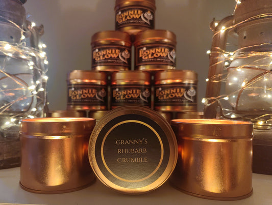 Granny's Rhubarb Crumble candle in Rose Gold Tin