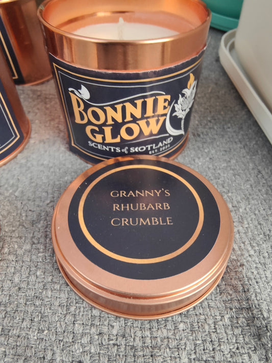 Granny's Rhubarb Crumble Candle - Sweet Baking Scent